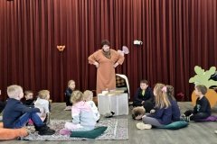 1b89679e-fe7d-4989-a48d-3b05f1e92dea